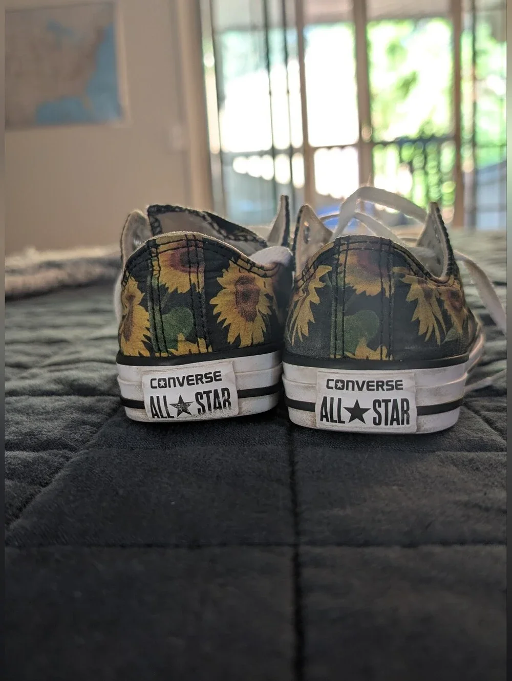💖3 For $18 RARE Converse All Star Low Top Sneakers in Sunflower Print Youth 3